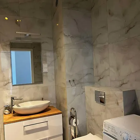 Leaf Prywatne Miejsce Parkingowe *