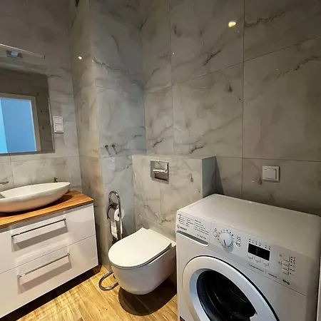 Leaf Prywatne Miejsce Parkingowe Apartman *